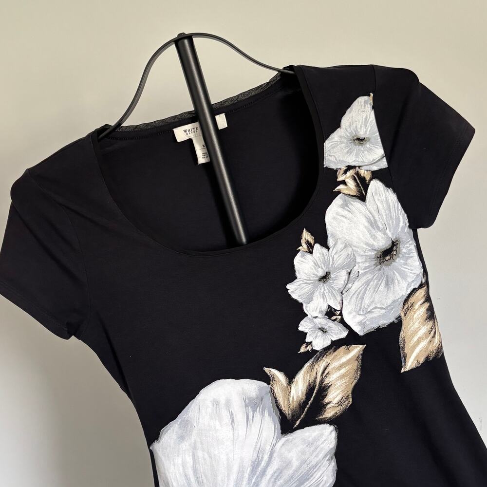 White House Black Market Floral Tee XS Black Stretch Top - Picture 2 of 7